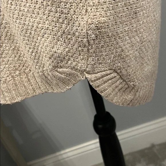 Pink Clover Textured Beige Sweater Stitch Fix - Picture 7 of 7